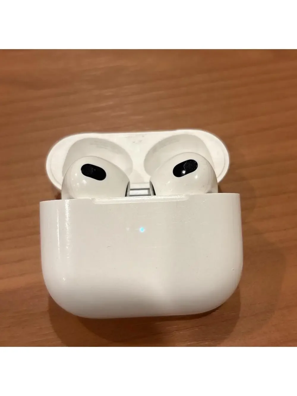 Apple AirPods 3rd Gen. with Magsafe Charging Case A2566 A2564 A2565 OEM Apple